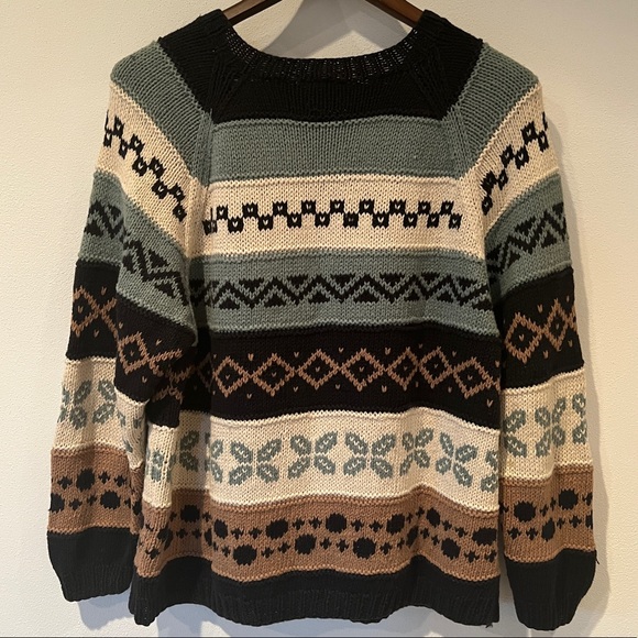 Neutral Chunky Knit Patterned Striped Holiday Sweater - Picture 3 of 5